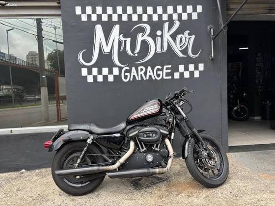 HARLEY-DAVIDSON SPORTSTER XL 883 R 